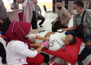 Polres Simalungun menggelar aksi donor darah, di Aula Andar Siahaan Mapolres Simalungun, Selasa (7/6/2022).