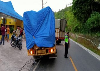 Tabrakan beruntun tiga truk terjadi di Jalan Nasional Pematangsiantar-Parapat. (Ist)