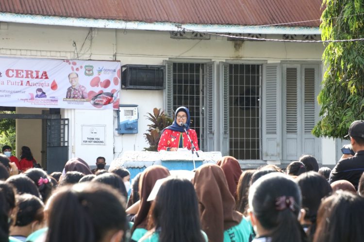 Jumat CERIA (Cegah Remaja Putri Anemia) yang digelar di SMA Negeri 4 Pematangsiantar, dihadiri Plt. Wali Kota, dr, Susanti Dewayani SpA.