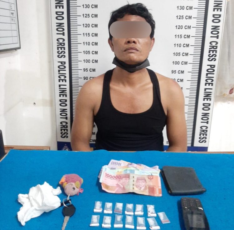 Foto pelaku dan barang bukti yang diamankan Polisi.