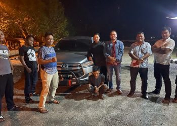 Foto pelaku dan barang bukti mobil yang diamankan Polisi.