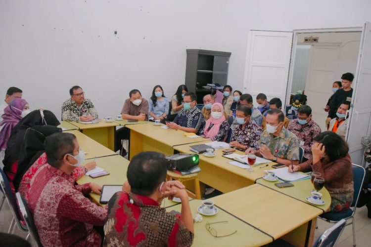 Gugus Tugas Percepatan Penanganan (GTPP) Covid-19 Sumatera Utara saat melaksanakan kunjungan di Kabupaten Humbang Hasundutan (Humbahas), yang dipimpin Dr. Drs. Arsyad Lubis, MM, selaku Sekretaris GTPP Covid-19 Sumut, Kamis (21/7/2022).