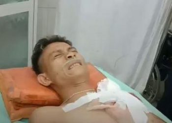 Pemuda korban penembakan OTK di Mandailing Natal menjalani perawatan intensif di rumah sakit, Jumat (1/7/2022). (Foto: iNews TV/Ahmad Husein Lubis)