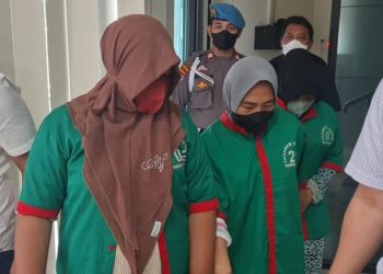 Tiga emak-emak jadi kurir narkoba jaringan internasional. (Foto: Dimas Choirul)