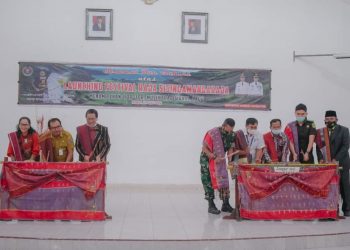 Sekdakab, Drs. Tonny Sihombing, MIP, launching Festival Raja Sisingamangaraja Tahun 2022, Senin (11/7/2022), di Pendopo Perakantoran Bukit Inspirasi Doloksanggul.