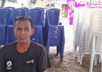 Samual Hutabarat, ayah kandung Brigpol Nofriansyah Yosua Hutabarat atau Brigadir J yang tewas ditembak sesama polisi di rumah dinas Kadiv Propam Polri. (Foto: Metrojambi.com)