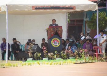 Bupati Humbang Hasundutan (Humbahas), Dosmar Banjarnahor, SE saat ,memberikan kata sambutan.