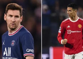 Cristiano Ronaldo disebut ingin pergi dari Man United karena takut Lionel Messi. (Foto: Sport Bible)