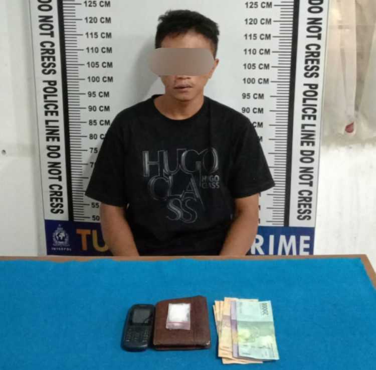 Foto pelaku dan barang bukti yang diamankan Sat Narkoba Polres Pematangsiantar.