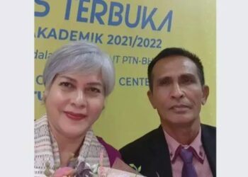 Irma Hutabarat bersama ayah Brigadir J, siapa Irma Hutabarat. (Instagram/@irmahutabaratofficial)