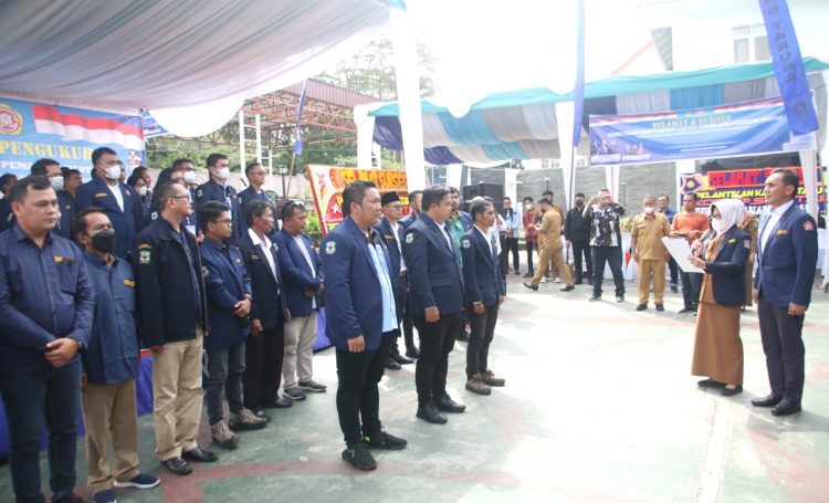 Plt Wali Kota Pematang Siantar, dr Susanti Dewayani SpA saat menghadiri acara pelantikan dan pengukuhan Karang Taruna Kota Pematang Siantar, masa bakti 2020-2025.