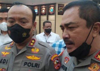 Kabareskrim Komjen Agus Andrianto (kanan). KOMPAS.com/ADHYASTA DIRGANTARA