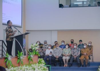 Bupati Humbahas, Dosmar Banjarnahor SE, saat hadiri acara pelepasan (wisuda) siswa angkatan VIII dan pengukuhan siswa angkatan XI SMA Unggul Del, di Gedung Serbaguna Yayasan Del, Jalan YP Arjuna Sitoluama Laguboti, Kabupaten Toba, Senin (1/8/2022).