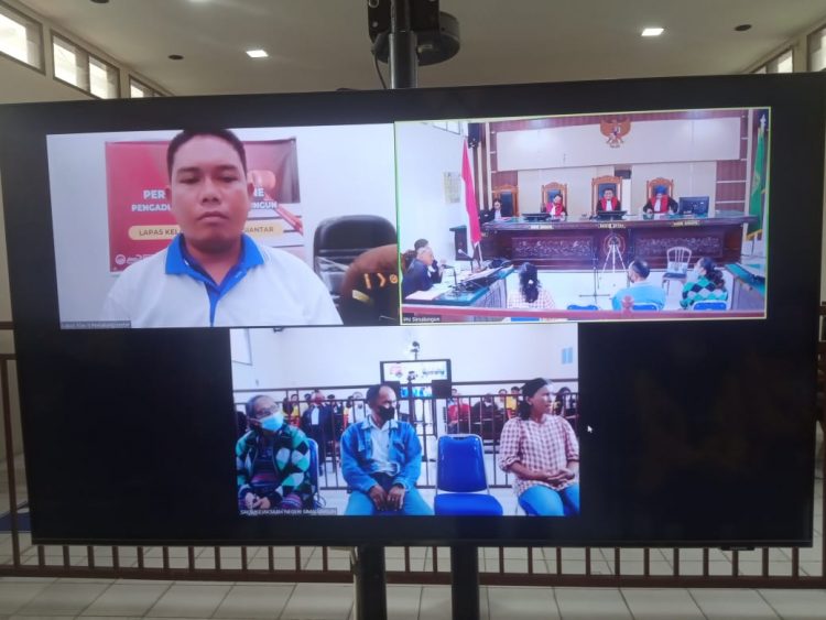 Foto suasana persidangan yang digelar secara online, di PN Simalungun.