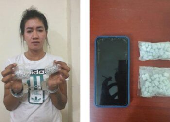 Direktorat Reserse Narkoba Polda Sumut mengamankan seorang wanita karena memiliki 100 butir ekstasi, saat bertransaksi dengan petugas polisi yang menyamar di Jalan Mangkubumi, Kecamatan Medan Maimun, Medan, tepatnya di depan swalayan Maju Bersama, Jumat (19/8/2022). Istimewa