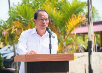 Bupati Humbahas, Dosmar Banjarnahor SE saat memberikan kata sambutan.