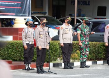 Kapolres Pematang Siantar, AKBP Fernando SH, SIK, memimpin apel pengamanan unjuk rasa, di Lapangan Apel Mako Polres Pematang Siantar, Kamis (8/9/2022) pagi, pukul 08.00 WIB.
