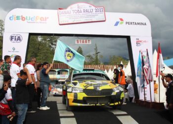 Danau Toba APRC 2022 menjadi momentum bagi para perally nasional dan internasional untuk menaklukkan Special Stage (SS) yang berada di Hutan Tanaman Industri (HTI) Toba Pulp Lestari (TPL).