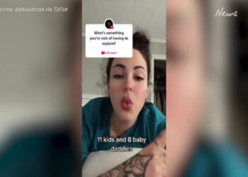 Phi, wanita AS yang dihakimi banyak orang secara online karena miliki 11 anak dari 8 ayah yang berbeda. Foto/via news.com.au