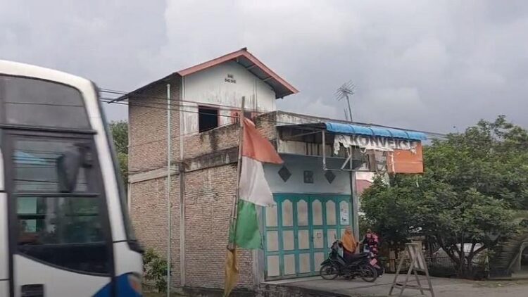 Bangunan dan tanah yang menjadi objek sengketa ibu menggugat mertua perempuan di Batubara. (Foto : iNews/Fadli Pelka)