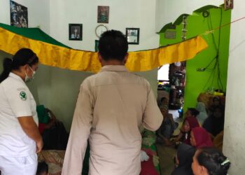 Foto korban saat disemayamkan di rumah duka.