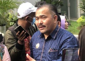 Kuasa hukum keluarga Brigadir J, Kamaruddin Simanjuntak saat ditemui wartawan di Hotel Santika Premiere Slipi, Jakarta Barat, Kamis (29/9/2022). HO