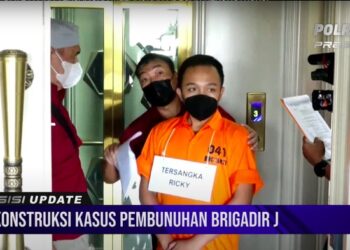 Foto: Foto: Bripka Ricky Rizal dalam rekonstruksi kasus pembunuhan Brigadir Yosua (YouTube Polri TV Radio)