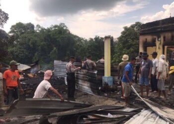 Kondisi kebakaran Pemukiman penduduk di Dusun 1 Pasar Desa Sibuntuon Kecamatan Uluan Kabupaten Toba, Senin (28/11/2022) Pukul 10.00 WIB. TRIBUN MEDAN/HO