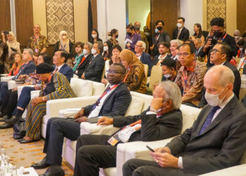 Bupati Humbahas saat hadiri THK Future Knowledge Summit di Bali, Senin (14/11/2022).