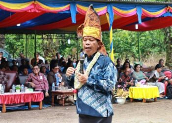 Bupati Simalungun saat hadiri pesta pembangunan GKPS Persiapan Betlehem Sirpang Oppat, Minggu (13/11/2022).