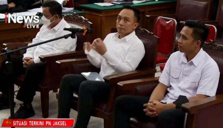 Bharada E, Ricky Rizal dan Kuat Maruf dihadirkan bersama dalam sidang. (Foto: iNews)