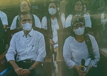 Ayah dan ibu Brigadir J bersaksi di persidangan pembunuhan anaknya (Foto: Tangkapan layar)