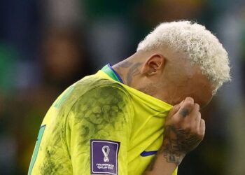Neymar tidak menendang adu penalti ketika Brasil menghadapi Kroasia. (REUTERS/SUHAIB SALEM)