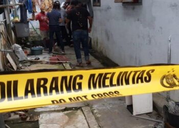 Polisi mendatangi lokasi ditemukannya mayat wanita tewas membusuk di Jalan Tengku Amir Hamzah, Lingkungan VI, Kelurahan Jati Karya, Binjai Utara, mendadak heboh. Pasalnya seorang wanita tewas membusuk pada, Selasa (20/12/2022) sore. HO