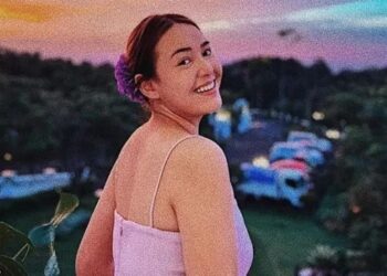 Potret Amanda Manopo Pakai Baju Terbuka (Instagram/@amandamanopo)