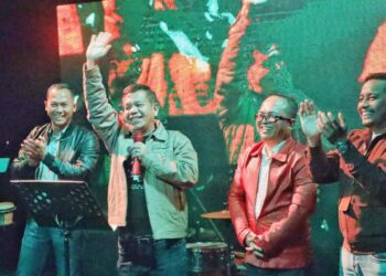 Bupati Simalungun, Radiapoh Hasiholan Sinaga, saat hadiri Panggung Hiburan Rakyat di Parapat, Sabtu malam (17/12/2022) lalu.