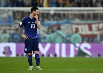 Lionel Messi gagal penalti di laga Timnas Argentina vs Polandia di Piala Dunia 2022. (Foto: Reuters)