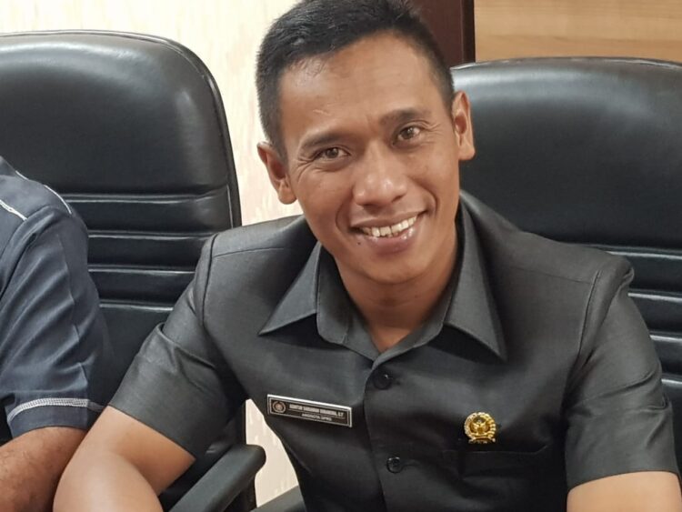 Guntur Simamora.