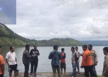 Suasana pencarian korban hanyut di Samosir, Minggu (18/12/2022) (HO)