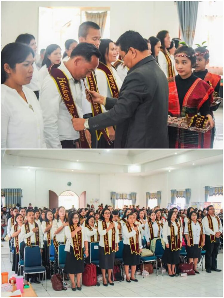 Kadis Pendidikan Humbahas, Drs Jonny Gultom, saat kukuhkan komunitas guru penggerak di lingkungan Pemkab Humbahas, Jumat (27/1/2023), bertempat di Aula Huta Mas Doloksanggul.