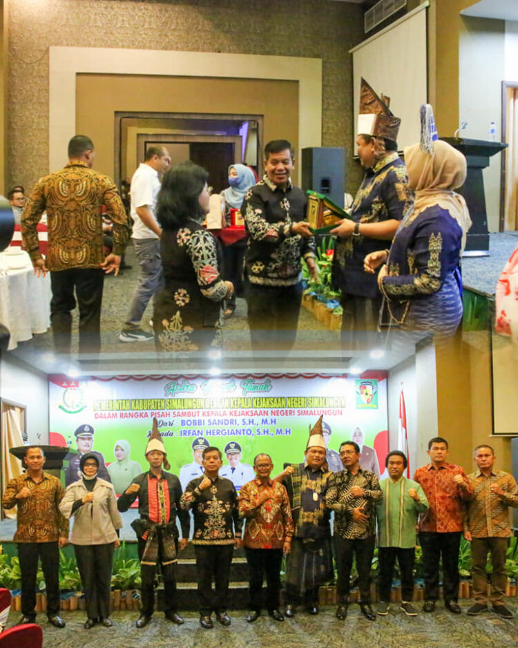 Bupati Simalungun, Radiapoh Hasiholan Sinaga saat menghadiri acara pisah sambut Kepala Kejaksaan Simalungun, di Aula Hotel Horison, Senin, 13 Februari 2023.