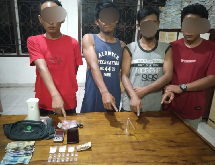 Foto para pelaku yang diamankan Sat Narkoba Polres Simalungun.