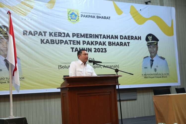 Bupati Pakpak Bharat, Franc Benrhard Tumanggor menyampaikan lima point strategis bagi seluruh Organisasi Perangkat Daerah (OPD) untuk dilaksanakan secara konsisten.