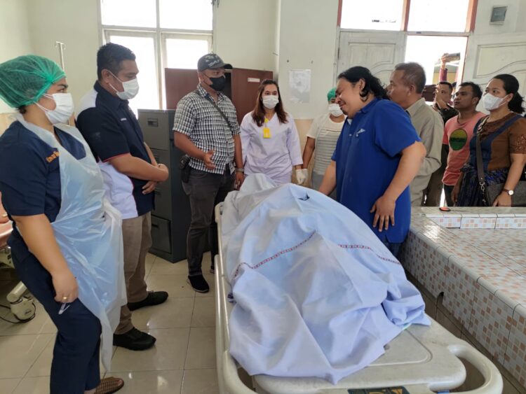 Jenazah korban saat di Rumah Sakit Umum Daerah (RSUD) Parapat.