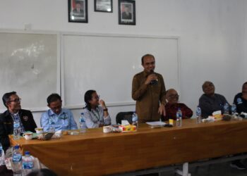 Pelatihan ini secara resmi dibuka oleh Kepala Dinas Pendidikan Kabupaten Toba, Rikardo Hutajulu dan turut hadir Anggota DPRD Simalungun Komisi IV,  Maraden Sinaga .