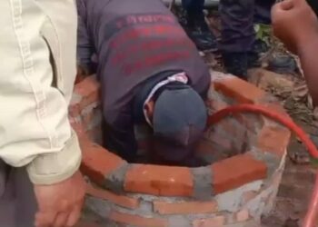Pria bernama Andri Abdul Haris (21) ditemukan tewas dalam sumur yang baru selesai dibangun di Desa Mekar Tanjung, Air Batu (Foto: iNews/Ulil Amri)