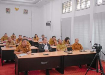 Bupati Humbang Hasundutan, Dosmar Banjarnahor, SE, mengikuti Rapat Koordinasi Nasional (Rakornas) melalui Video Conference (Vidcon) yang dipimpin Menteri Dalam Negeri, Tito Karnavian (27/3/2023).