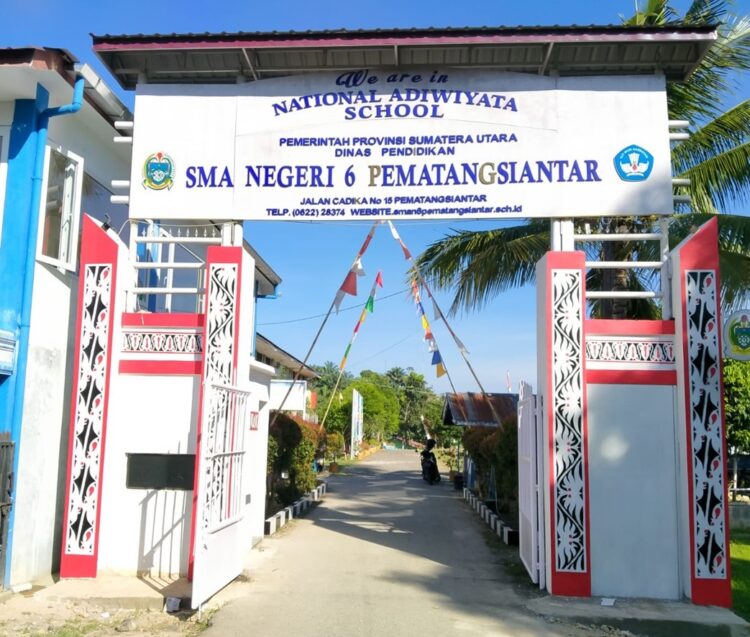 - SMA Negeri 6 Pematang Siantar yang beralamat di jalan Cadika Pematang Siantar.