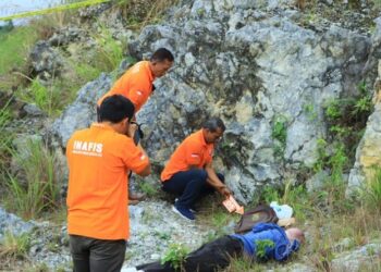 Polisi Olah TKP kembali penemuan jasad Bripka Arfan Saragih di Desa Siogung-ogung, Kecamatan Pangururan, Kabupaten Samosir. (Dok Humas Polda Sumut)