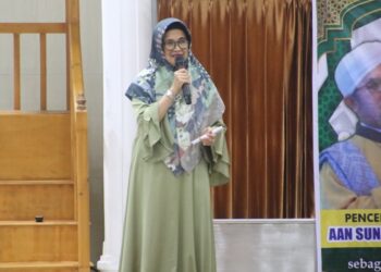 Wali Kota Pematang Siantar dr Susanti Dewayani SpA, saat menghadiri acara Isra Mikraj Nabi Muhammad SAW 1444 H, di  Masjid Al-Mukminin, Kelurahan Tanjung Pinggir, Kecamatan Siantar Martoba, Minggu (12/03/2023) malam.